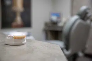 dental office that offers implants